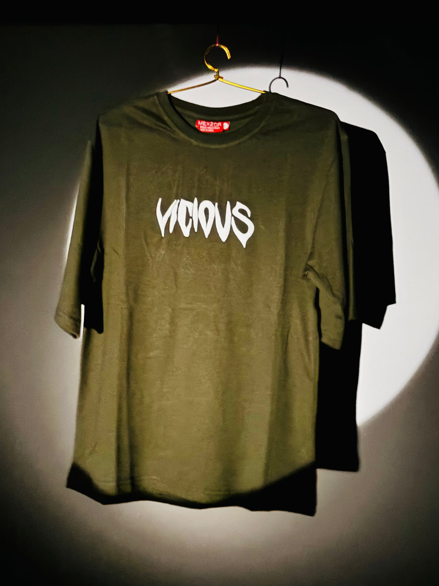 VICIOUS Bold Red Graphic T-Shirt – Unleash Your Ferocity 220GSM